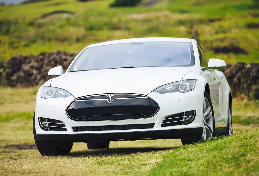Tesla Model S Sedan