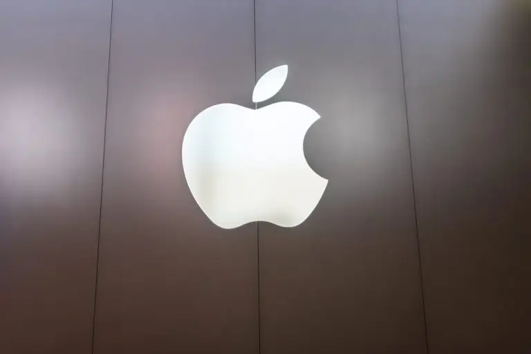 Apple Recalls One Million Adapters for Electric Shock Hazard