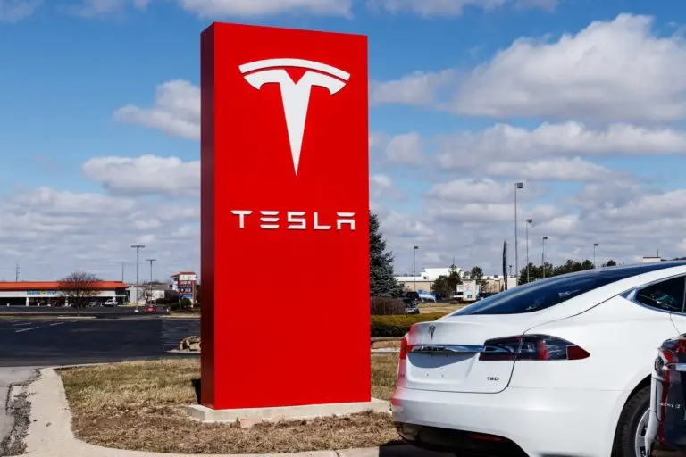 US Safety Regulators Review 23 Tesla Crashes, Several Involving Autopilot System