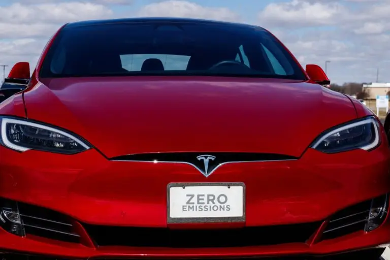 Engineer Killed in California Tesla Crash Had Complained About Autopilot