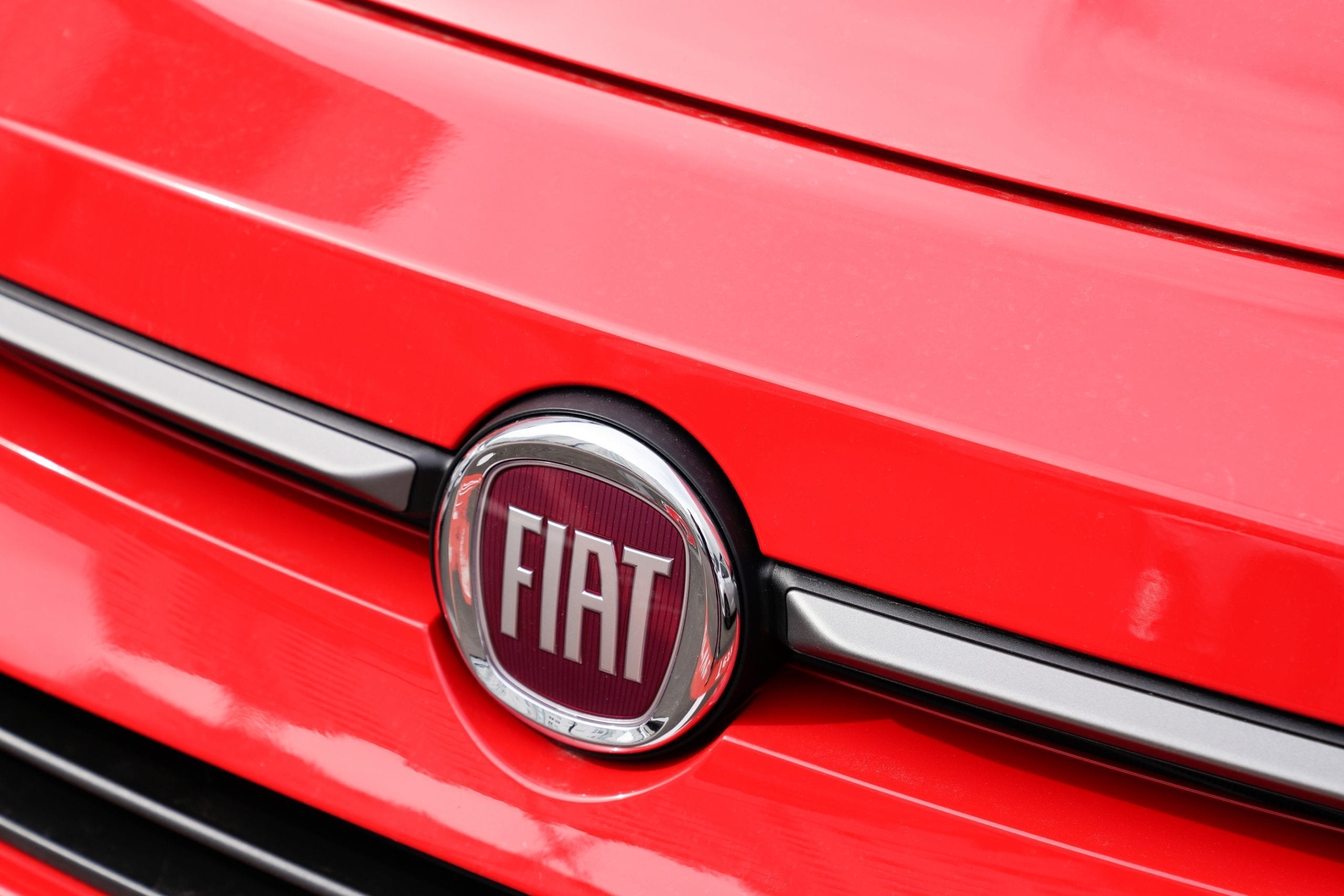 Fiat Chrysler Recalls 365,000 Vehicles Due to Issue with Rear-View Cameras