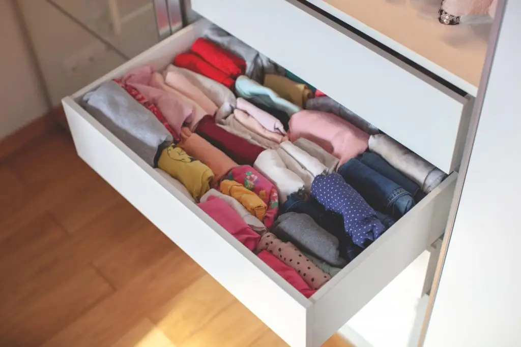 Prepac Recalls Four Drawer Chests Because They Can Tip Over