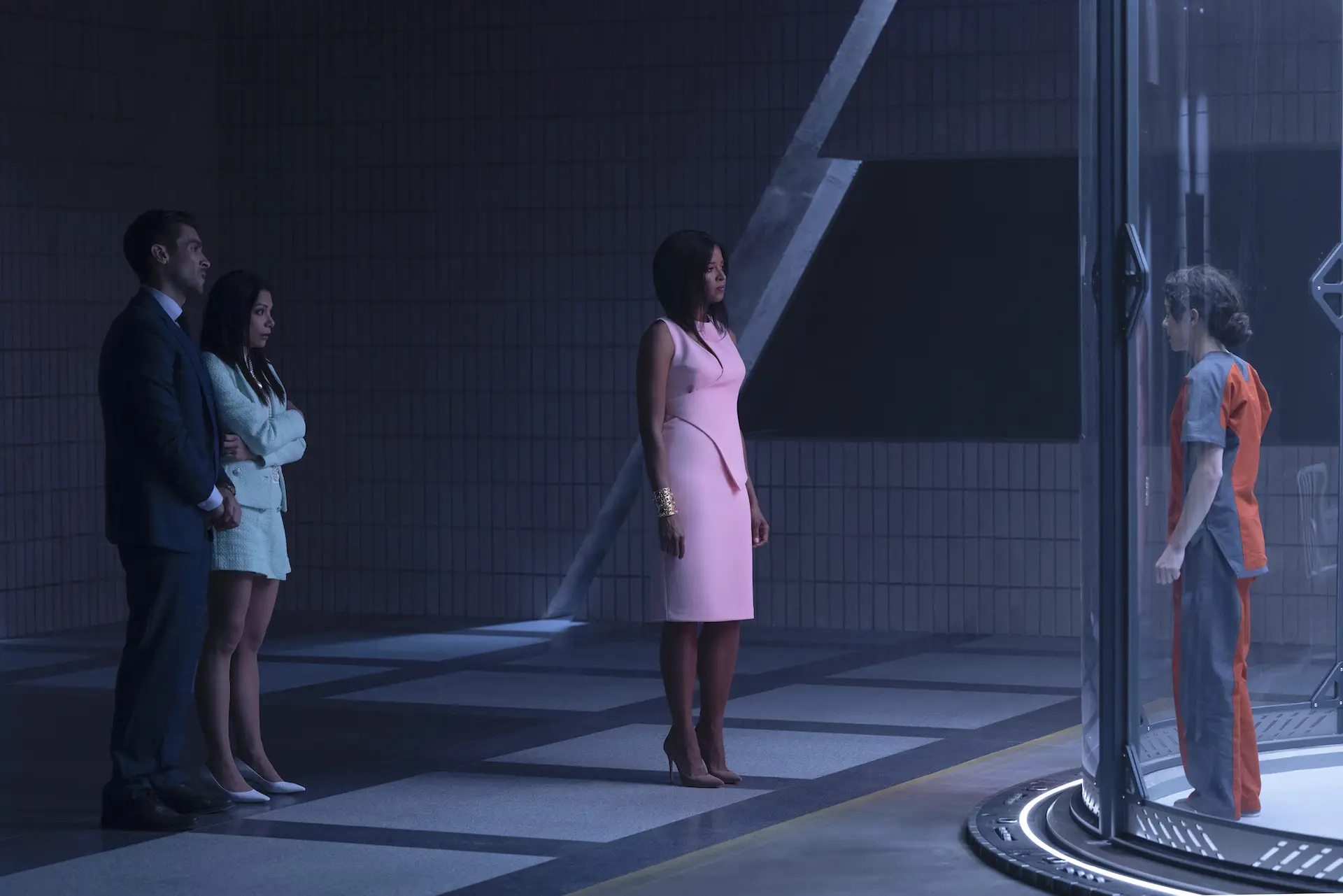 Jen is visited in prison by her friends in She-Hulk episode 9