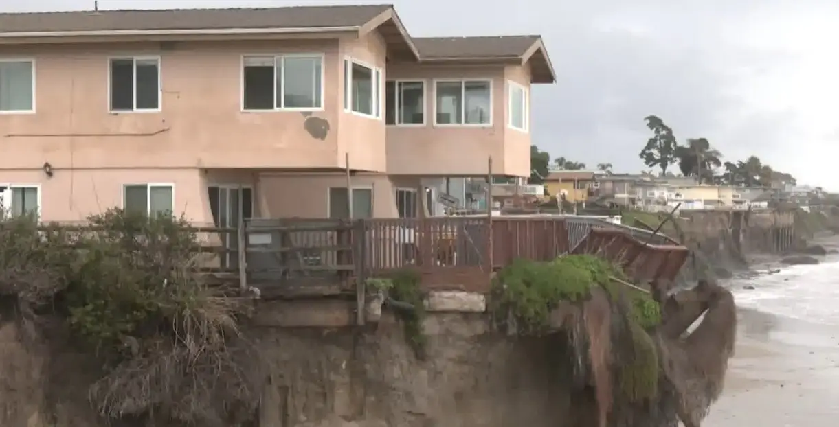 Dangerous Isla Vista clifftop home patios.